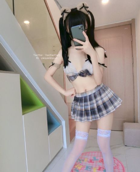 解开奶罩玩弄奶头挤奶_蓝光免费在线播放